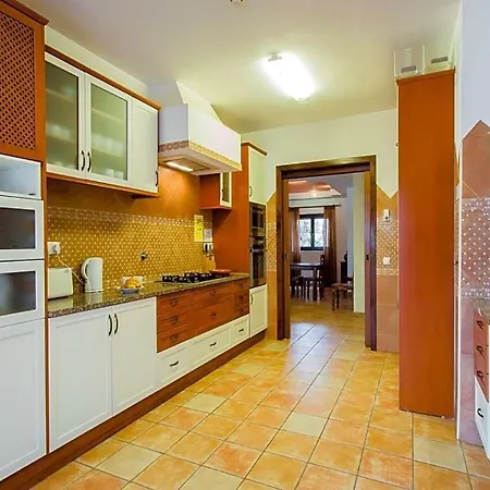 Carvoeiro Sleeps 14 Pool Air Con Wifi Καρβοέιρο