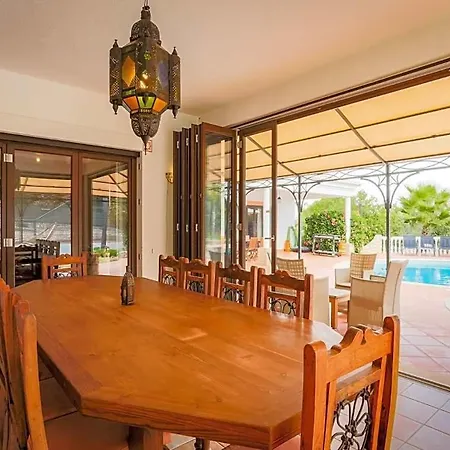 Carvoeiro Sleeps 14 Pool Air Con Wifi Βίλα