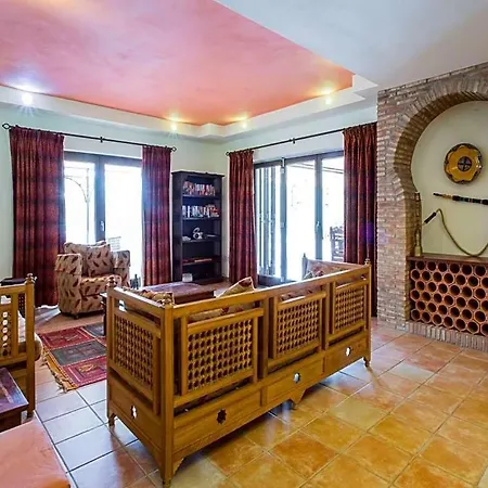 Carvoeiro Sleeps 14 Pool Air Con Wifi Βίλα Καρβοέιρο