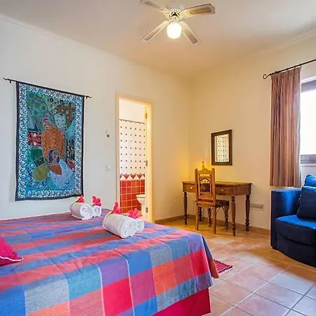 Carvoeiro Sleeps 14 Pool Air Con Wifi *